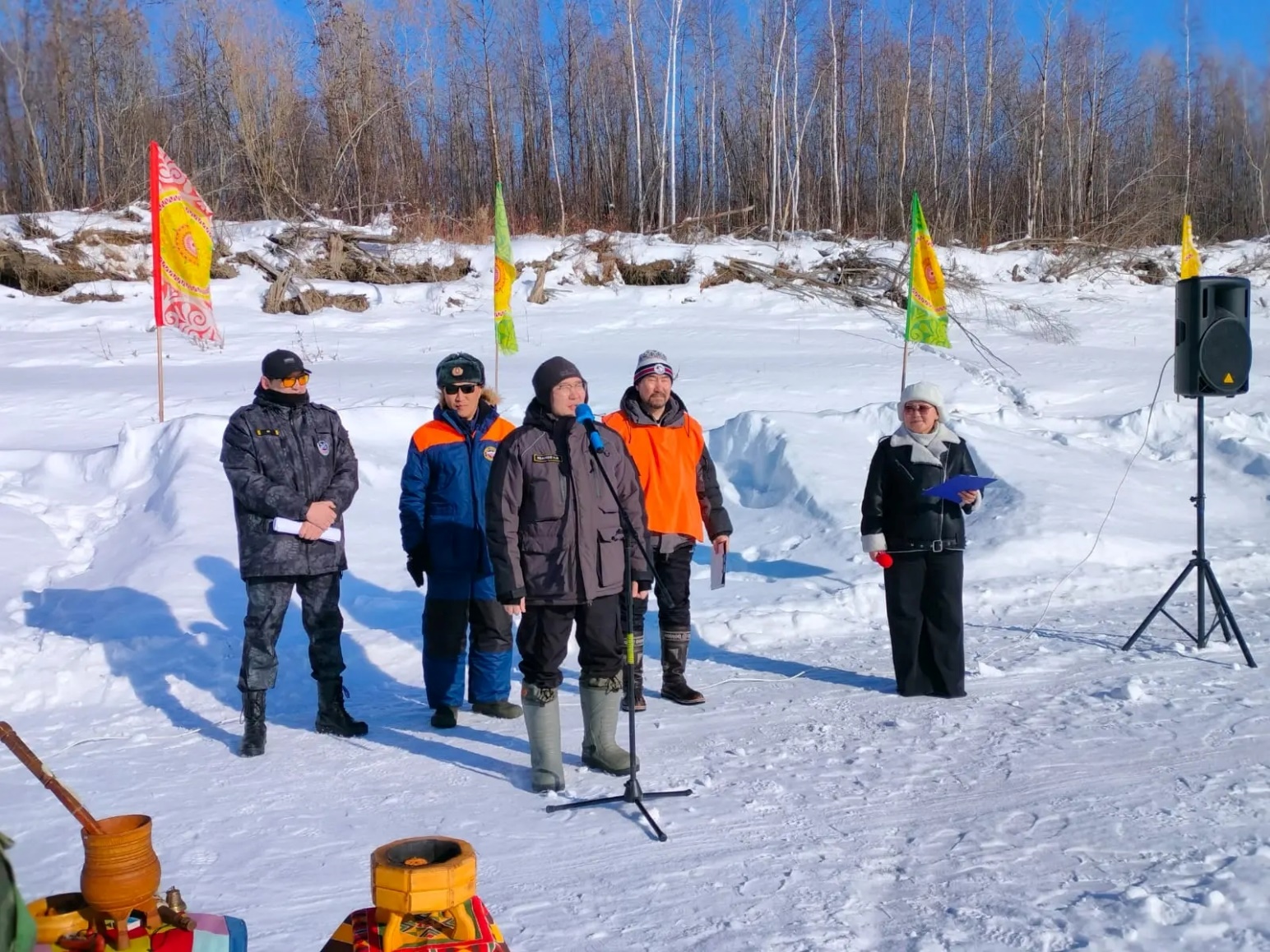 На живописной реке Вилюй, в ясный и солнечный, субботний день 21 марта 2026 года в местности «Айаан», развернулись захватывающие дух состязания по подлёдной рыбалке за призы главы ГП «Город Вилюйск» Попова Я.А. 